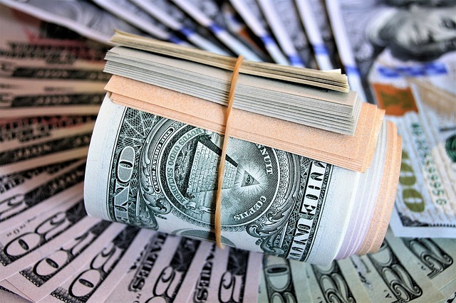 Cash roll for Financial Emergency Preparedness